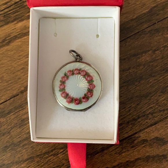 VINTAGE STERLING GUILLOCHE ENAMEL PINK ROSES WREATH LOCKET